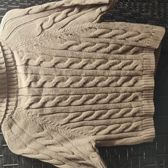 Sweater - Picture 4 of 4